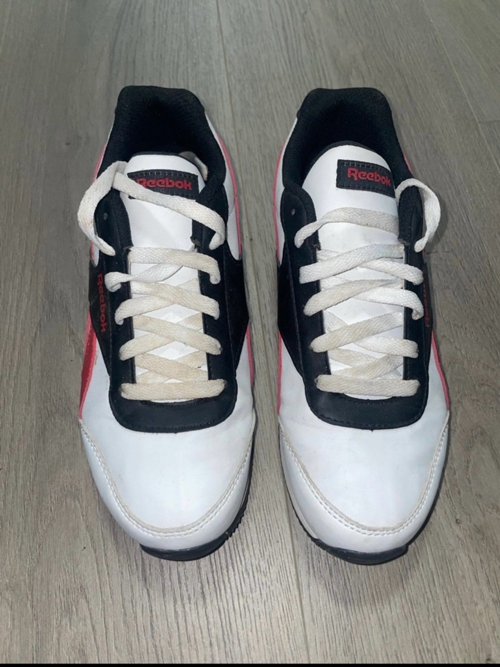 Reebok Classic shoes size 5 - Picture 2 of 5